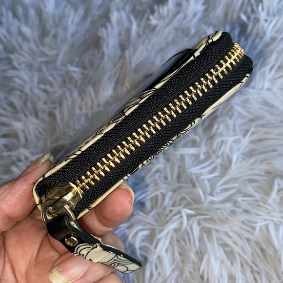 Kate spade wallet black & cream floral Gently pre owned - Picture 7 of 7